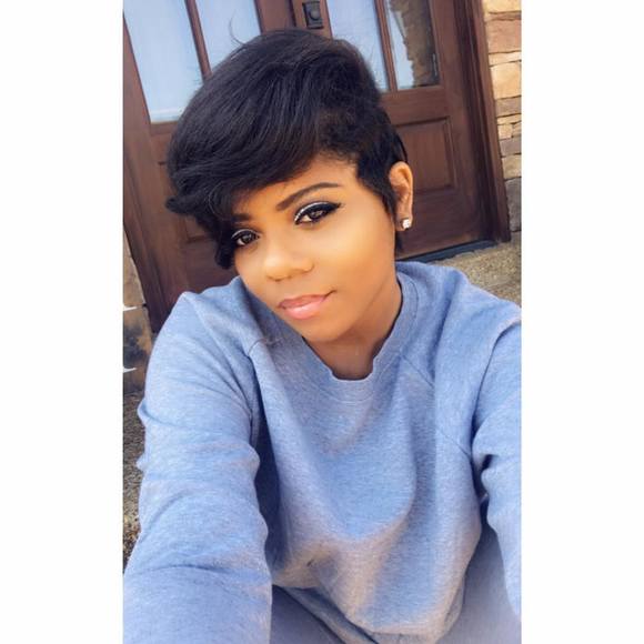 Meet your Posher, Erin - Picture 1 of 1